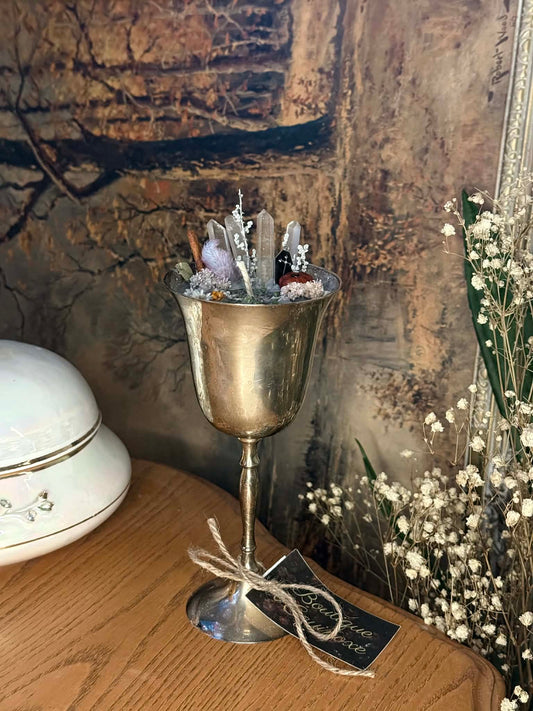 Coupe d'argenterie 2 - Pleurs au cimetière