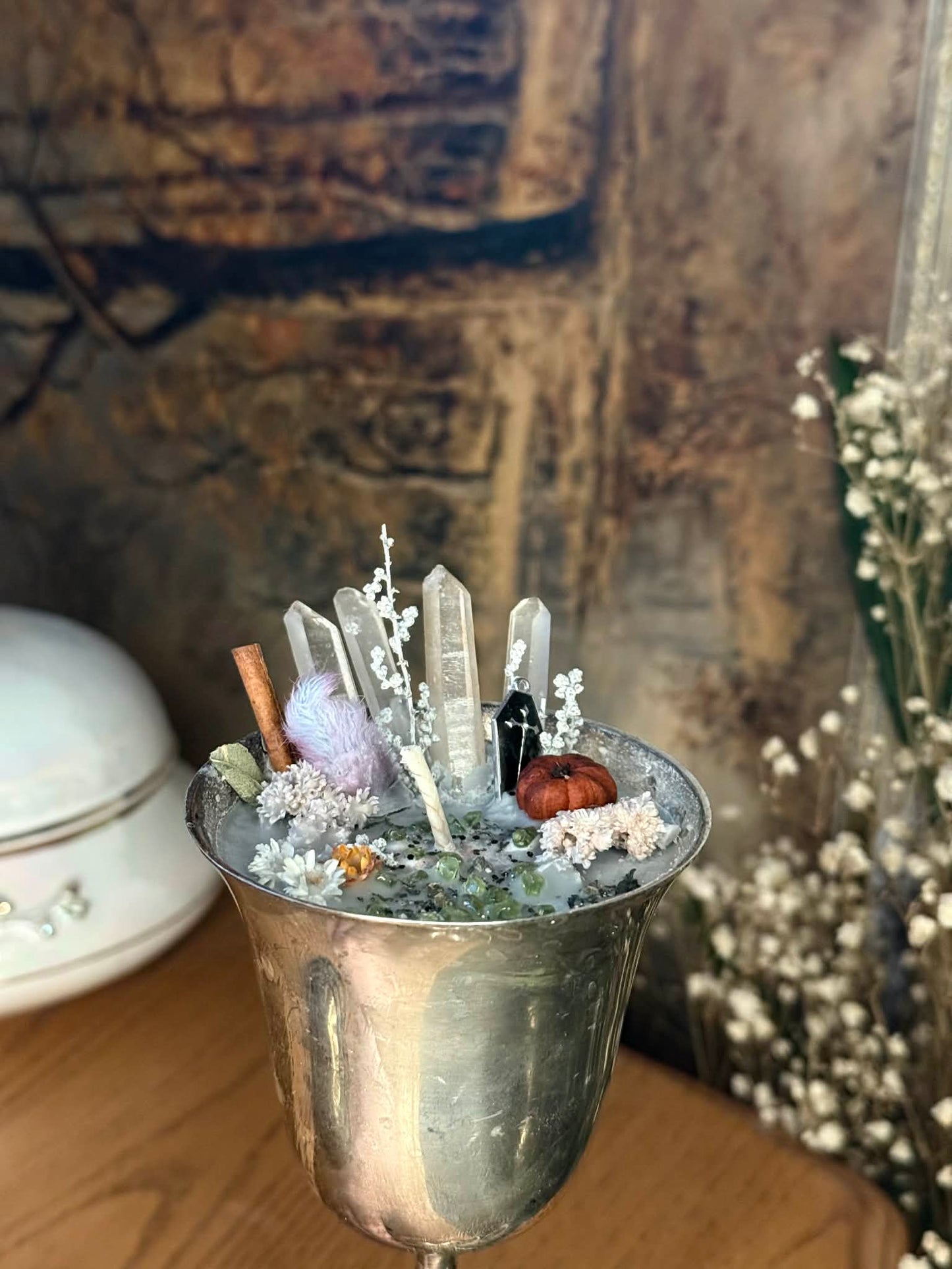 Coupe d'argenterie 2 - Pleurs au cimetière