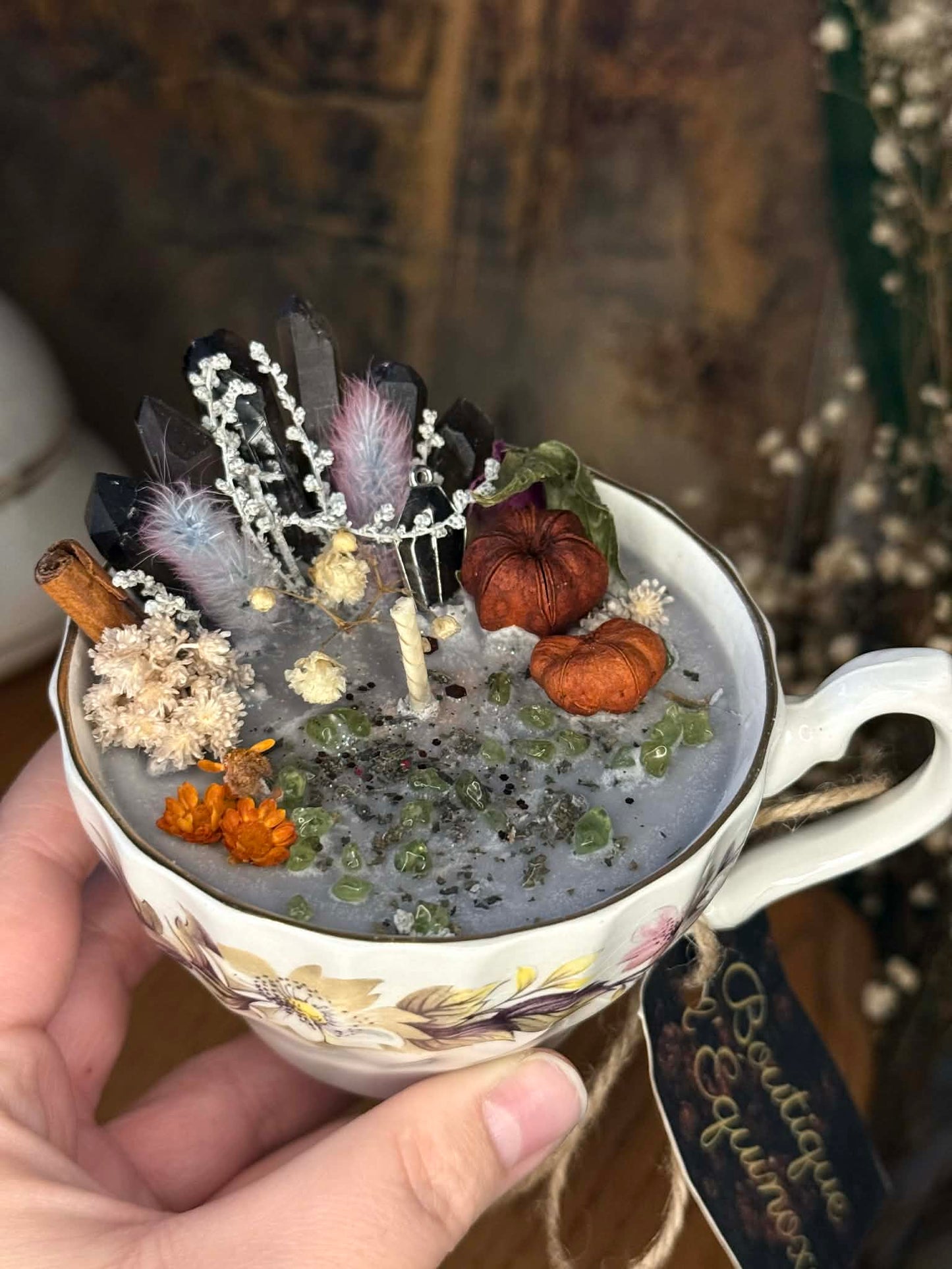 Tasse fleurie - Pleurs au cimetière